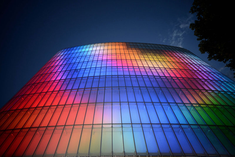 طراحی و نصب درب‌های سینما ارگ تجریش